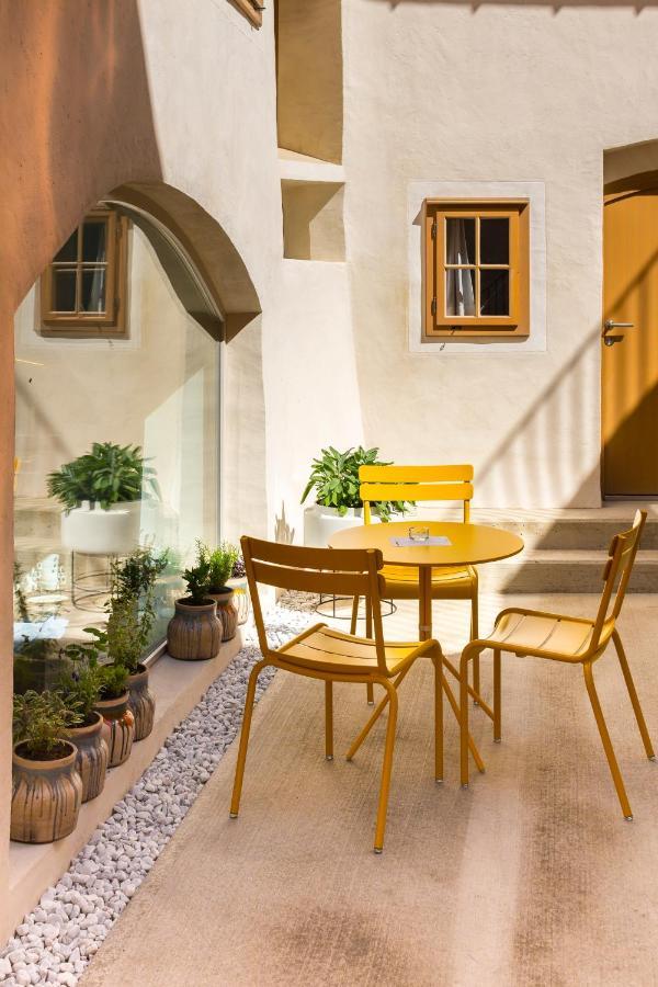Kai 36 - Hotel Zwischen Fels Und Fluss Graz Extérieur photo A patio