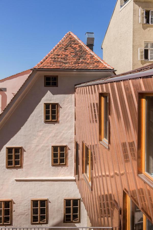 Kai 36 - Hotel Zwischen Fels Und Fluss Graz Extérieur photo Copper cladding on a house in Regensburg, Germany