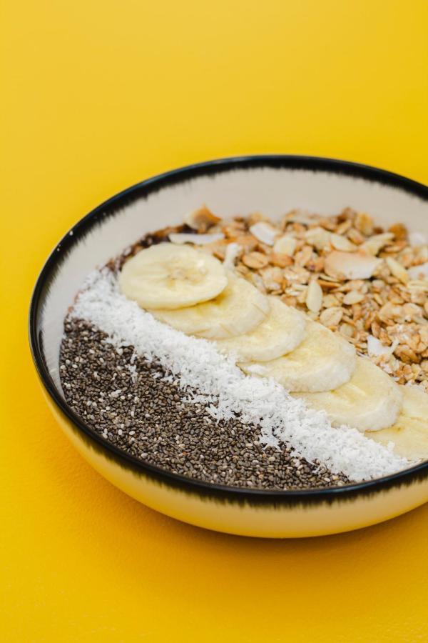 Kai 36 - Hotel Zwischen Fels Und Fluss Graz Extérieur photo Chia seeds in a smoothie