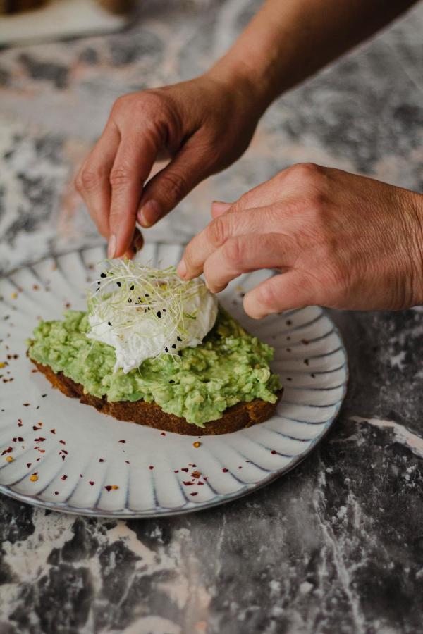 Kai 36 - Hotel Zwischen Fels Und Fluss Graz Extérieur photo Avocado toast