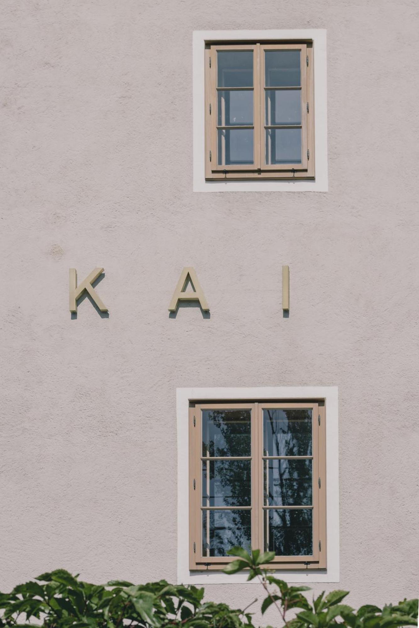 Kai 36 - Hotel Zwischen Fels Und Fluss Graz Extérieur photo The name of the house on the wall