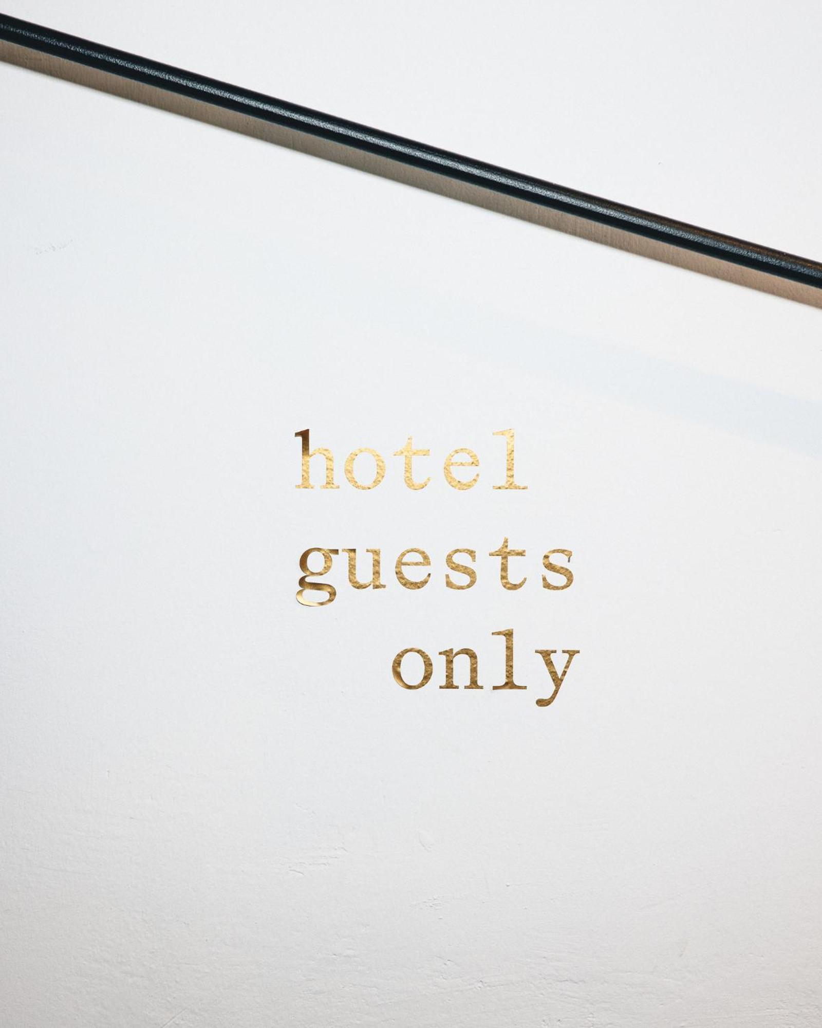 Kai 36 - Hotel Zwischen Fels Und Fluss Graz Extérieur photo Gold leaf used for printing